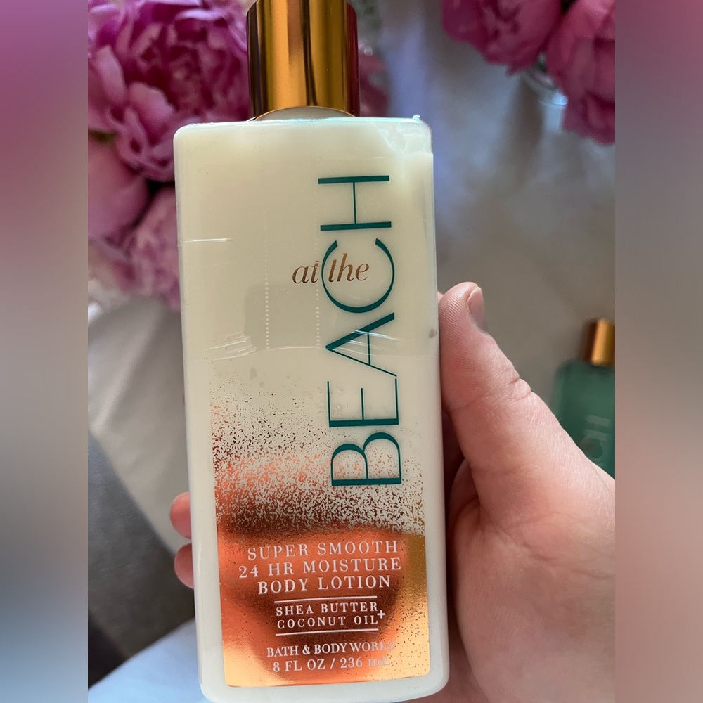 Bath & Body Works at the Beach body lotion set